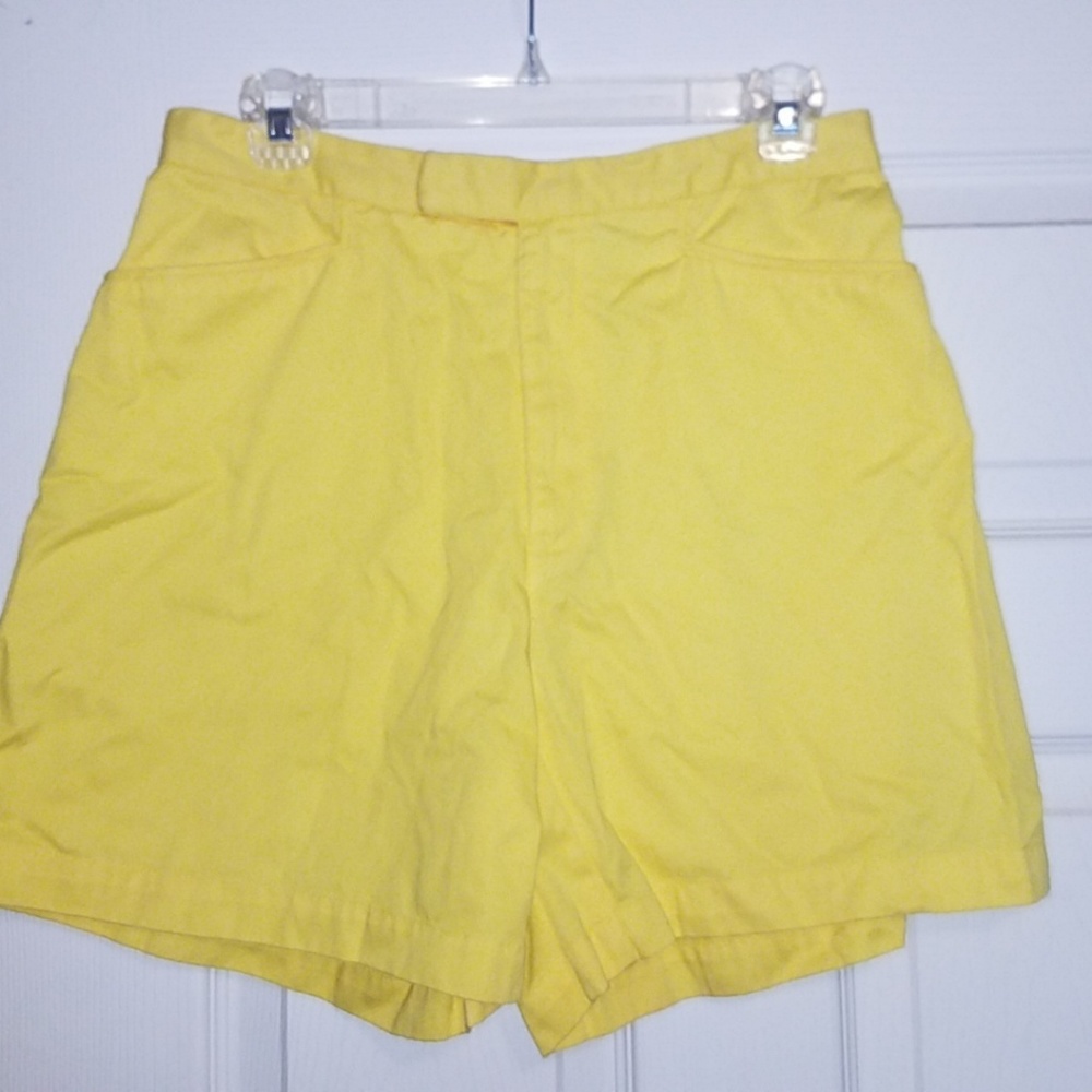 Mountain Lake bright yellow shorts size 10